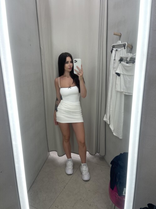 selfy i came to choose a white outfit for myself 15a3mnfac600c464ff855c