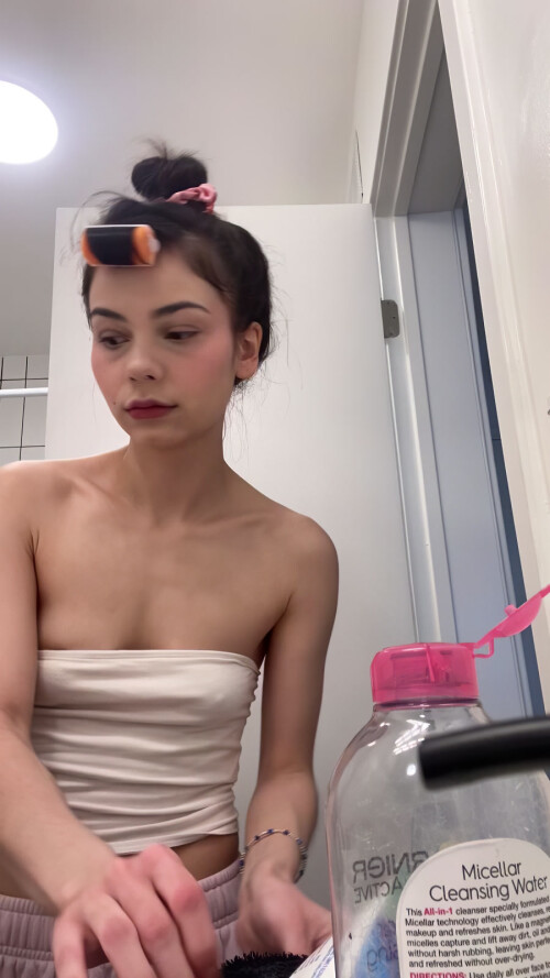 sequence 21c7e05da63a5eef1