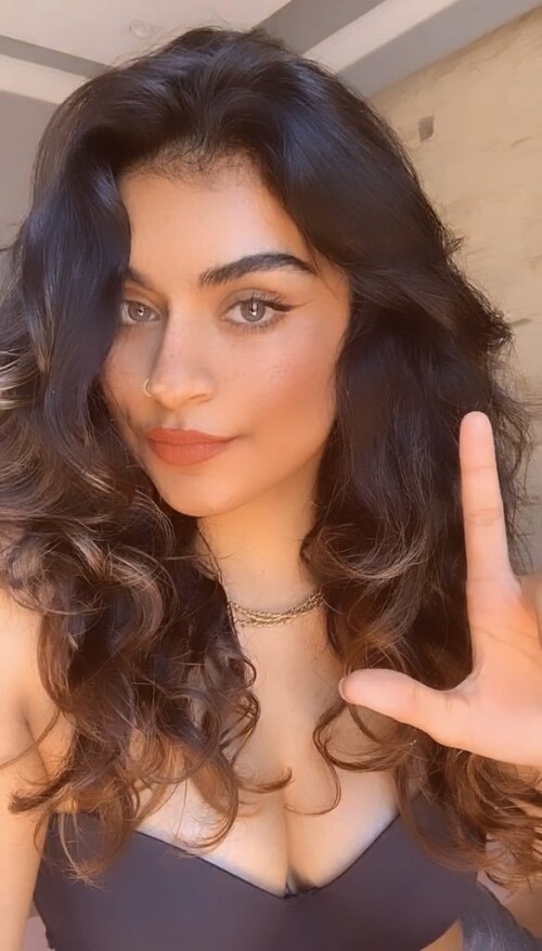 serenaacharya 43323841d2e1122863