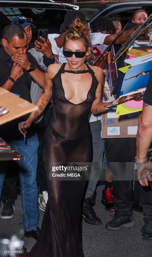 NEW YORK, NY - JUNE 4: Miley Cyrus is seen arriving at her hotel on June 4, 2025 in New York City. (Photo by MEGA/GC Images)