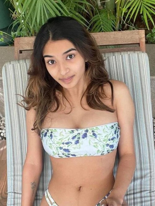 sexy in a bikini v0 e7z7bgkjeuvd11dc51b4c57ccf09f