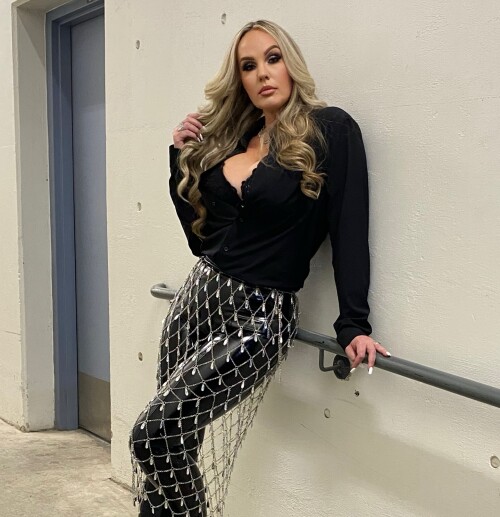 shaynawayneaew 2025 09 18T183653.000Z 16eac664af8878f68