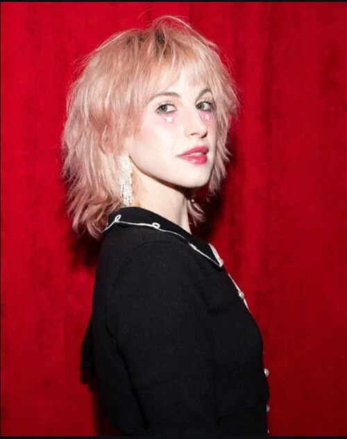 shes so v0 3gcokp0o5bnd140a4972d1fbd24ee