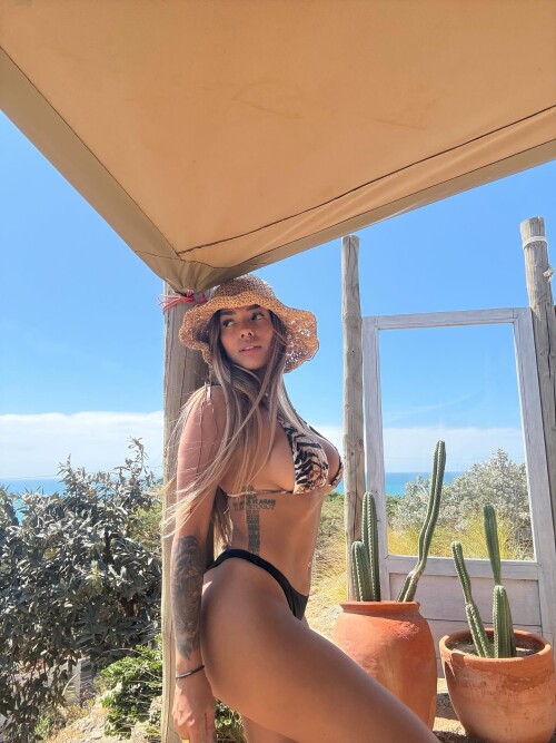 shirleyarica27_1752619208_3677558923248264844_1129418904275397f853c19849.jpeg