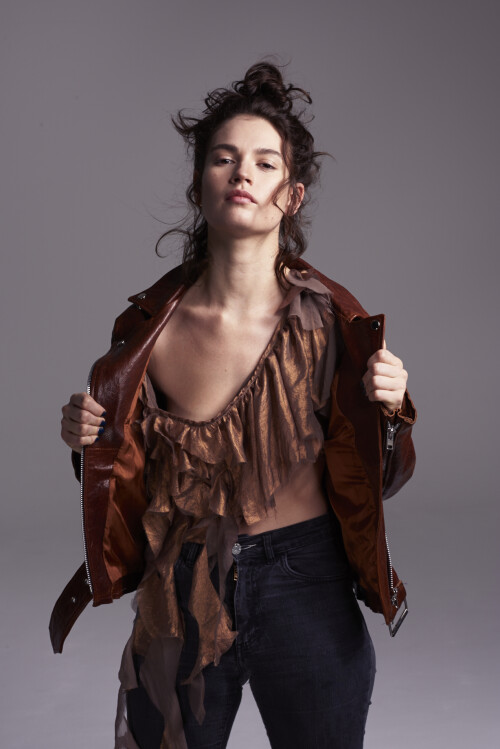 shot 01 018c737830780bf3078