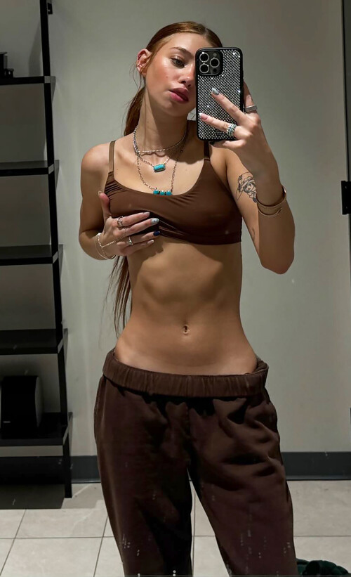 sicily.rose 20250326 024835 1114156618b81abbec966cef71