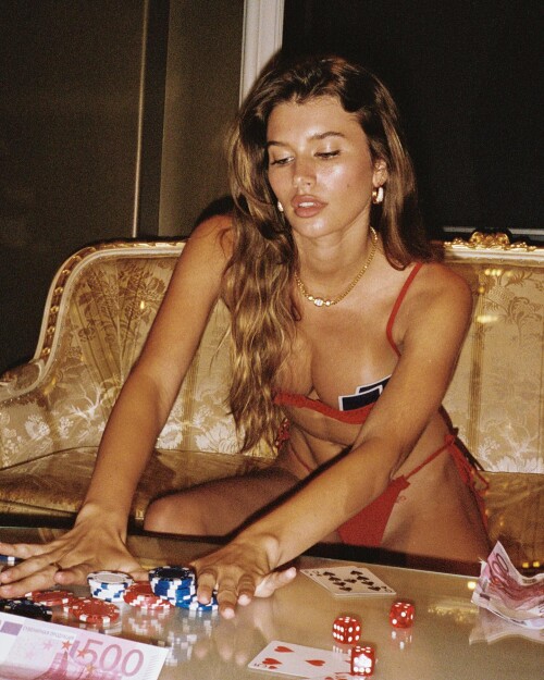 siennaschmidt 1709409965 3315093524746751219 15360599149adff2cd5e38dc3d