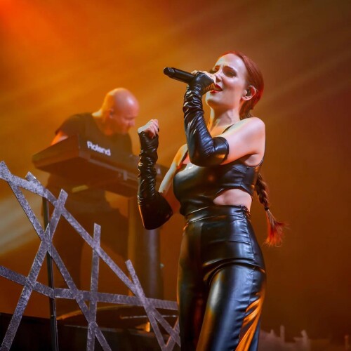 simone simons a devil attraction v0 3g6616iyc9ff18842fae473d27bf7