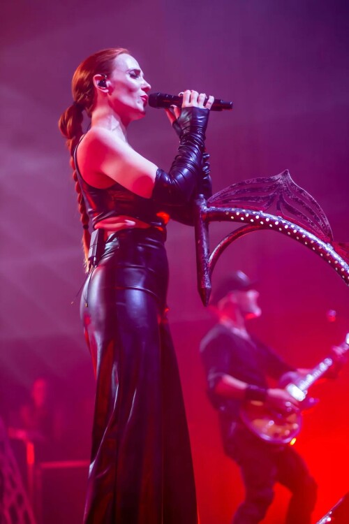 simone simons a devil attraction v0 gw94y4iyc9ff154a3c3f0bcd27656