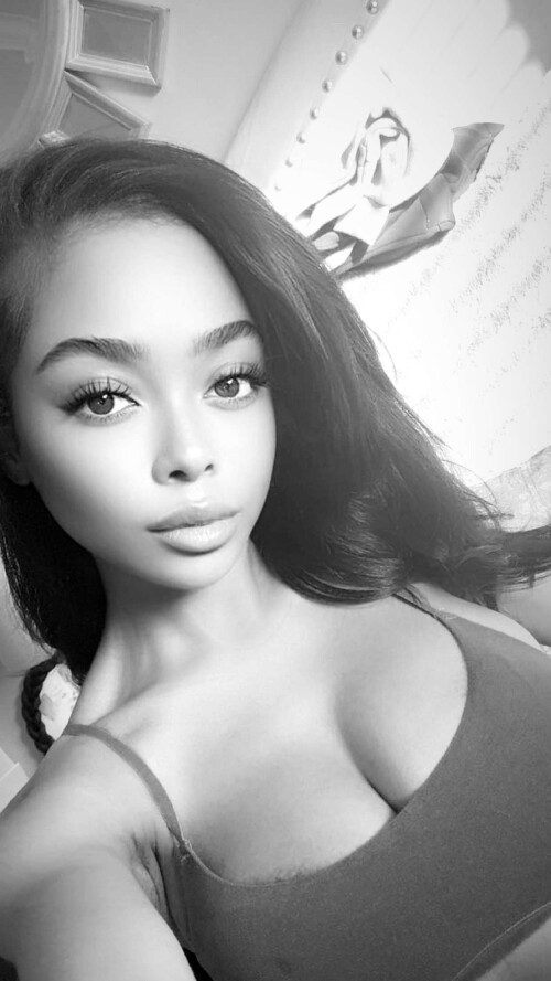 skaiblacknwhitee74abec338fd00dc