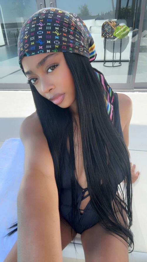 skaipool5644343337d4e2343bd33f35e