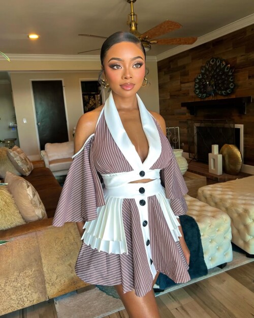 skaistripe2791d9ea640de7a43