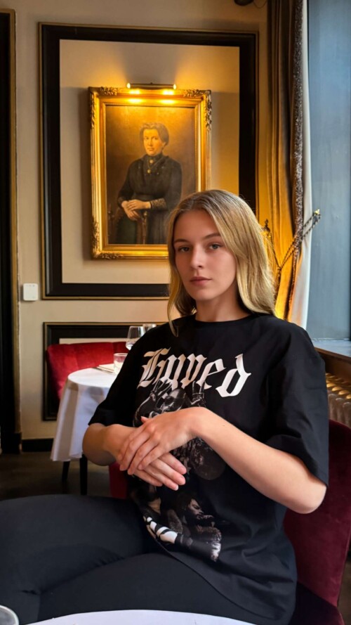 snapmevera 2024 06 25T22 06 047647a77a7decd8f8