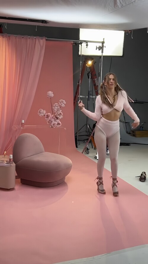 snapshotxgh6k_MoreDetail-v3_x2_1440x25607ef2e2c7b9baff3d