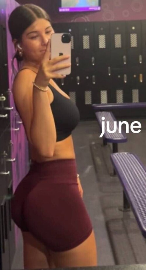 snaptik 7452894083959344414 53fb7c21f54ad44f3