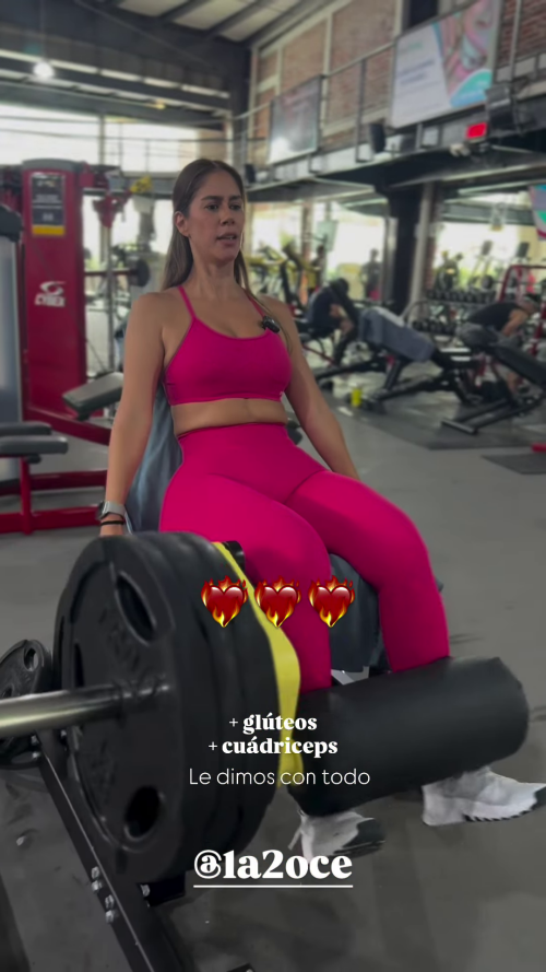 sofia-yunes-pink060c3916a37ba55a9