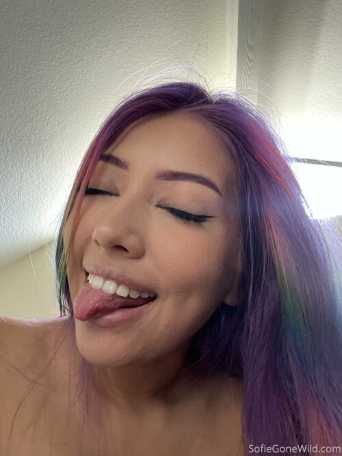 sofiegonewild 03 09 2021 2210860324 Late night horny thoughts I wonder how many guys I can get to ru