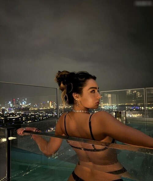 sommer ray 33952e3dbca5284ed55c