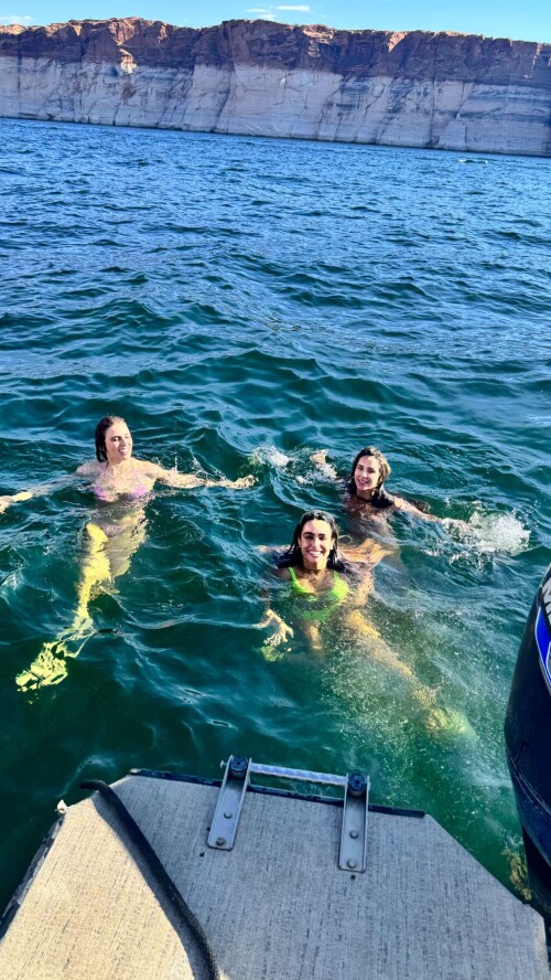 sommerray 2024 10 17T04 35 22abac4d027f18b0f8