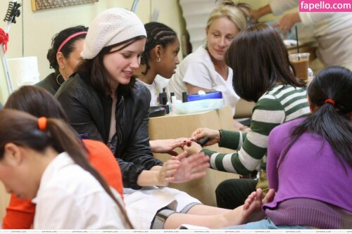 sophia bush 0044478257f690840da0