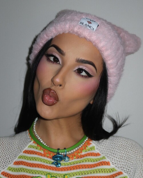 sophiasinot 01 10 2025 0001d5f779005d8842e2