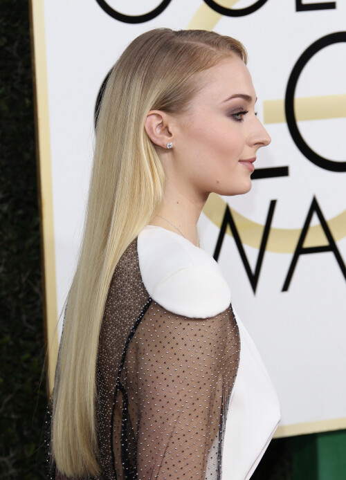 sophie turner 74th annual golden globe awards 3c9fcd5a30b819a5a