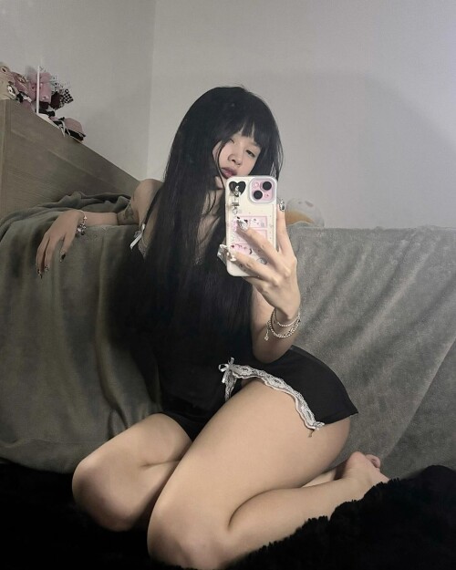 sorrylylyy b4dfe16fd86543eeb6ad102706874852a5f2f91c65f1d6c0