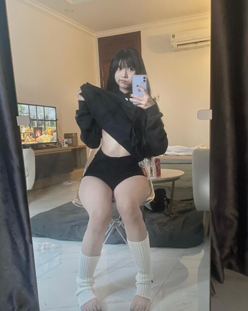 sorrylylyy fa518ff2acce4bf7a0f6bba54cf20cab6604687fb41077da