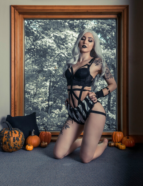 spooky boudoir 3