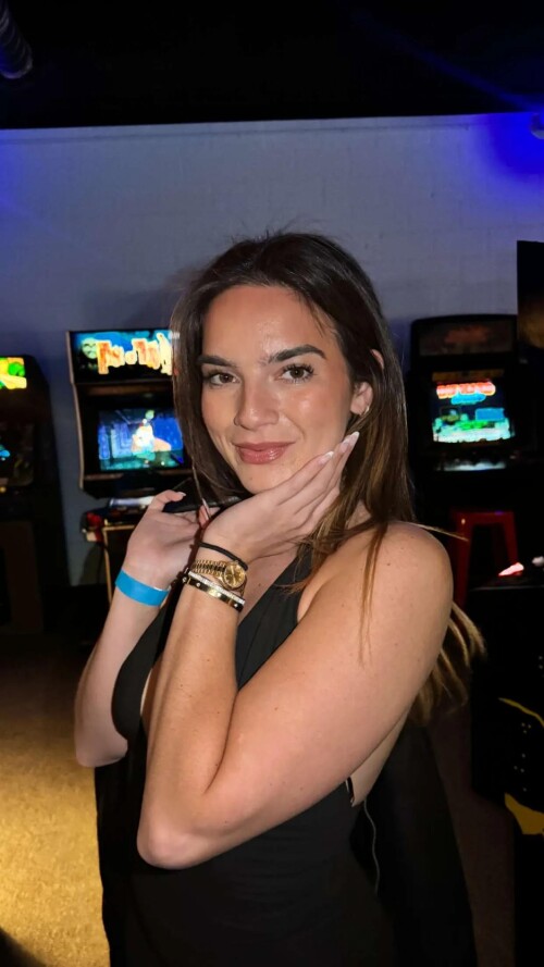 ssnaps 2F03384D1D19850D08A4B820F9D0FF0C96722c93fab186e4