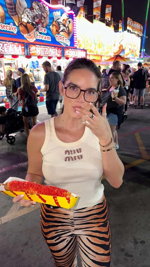 ssnaps 2F6778CE8F05A39C1BFB9E2AE2AA678D622a6fd93c893dcd