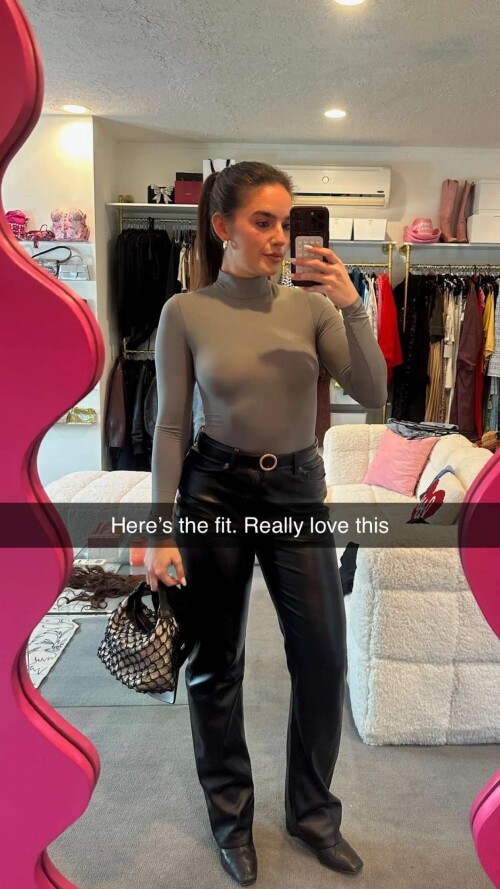 ssnaps 5EB4392421A8F48280D1A195FC2742CF06f5e46cfedad36c