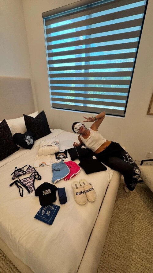 ssnaps 6B10ABE2AA4904C22B243D5C79D49A37519805ff63a334dc