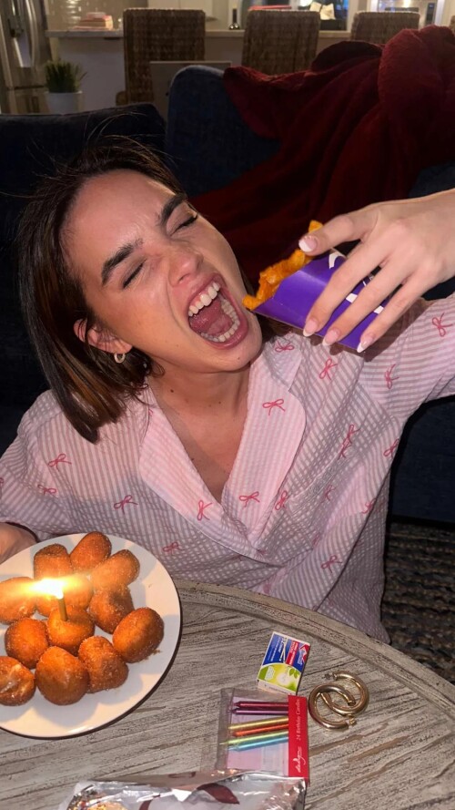 ssnaps 6C821D9CD98BCEADF7D5E80D574A824501502d6bea296f92