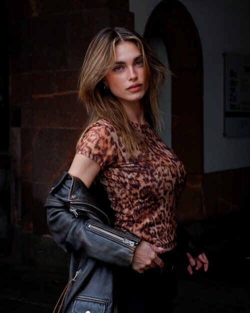 stealthgram image 7886a81fbfb54c09bb