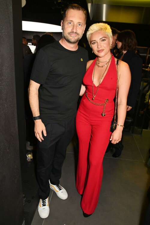 steptodown.com8167091d9f3dc24ee8bb80