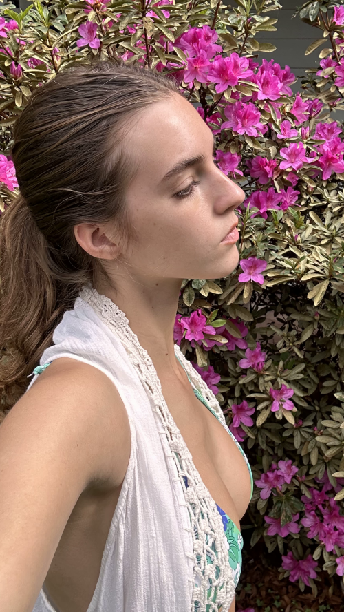 sunroom-bikini-in-garden-2480eb37b03ea2e8c