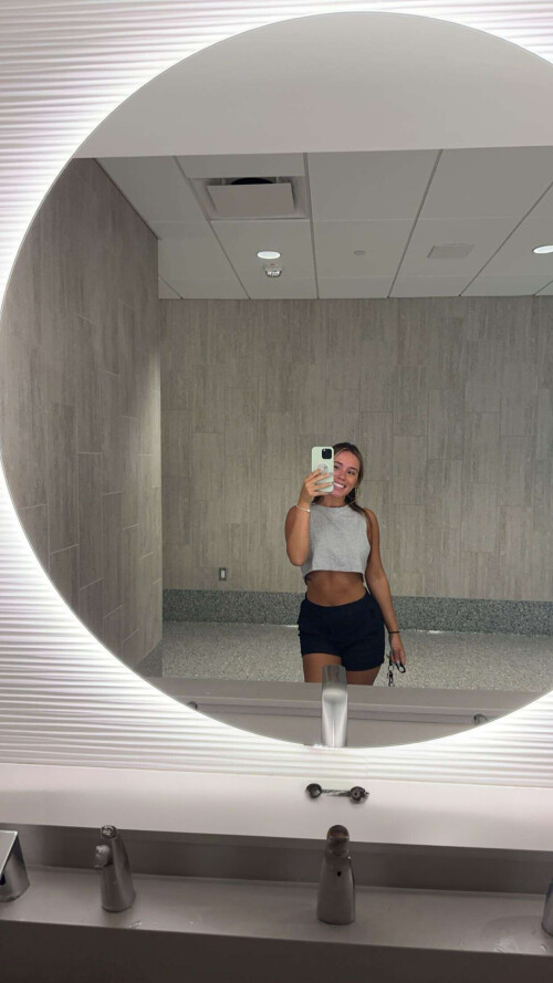 swYiOuRqywsGrxvYM17kO.10231333ae9693e755e1