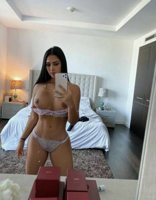 swm1Jnn9 Ana Paula Saenz 05