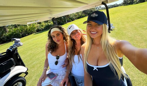 sydney thomas 59b7270d2b76f7016