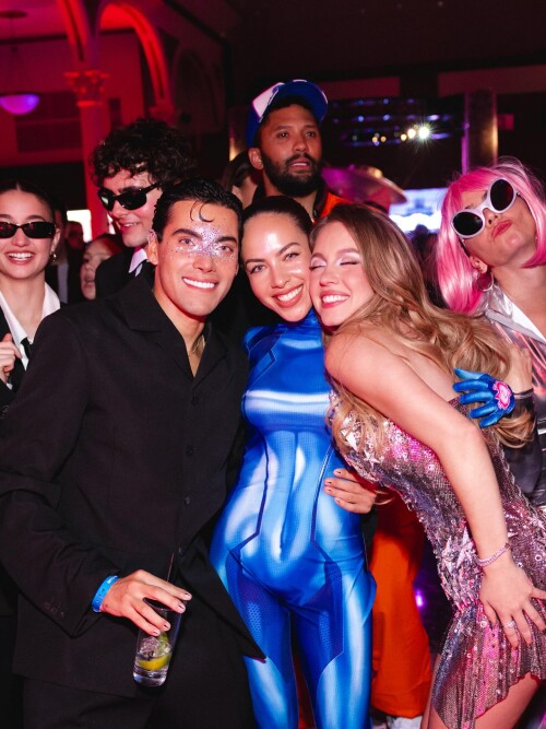 sydney sweeney 1759161413 3732438915430324618 8140453f43b058457e97e90