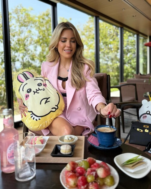 sylviemeis 20250420 074733 41318607667a3a4c8bf658b74d