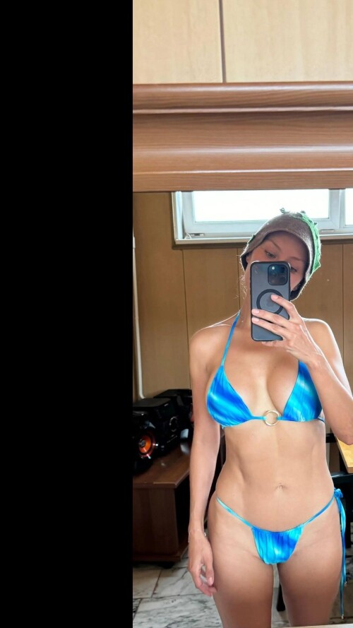 t 97AxDvdNA5729f9321699c04c