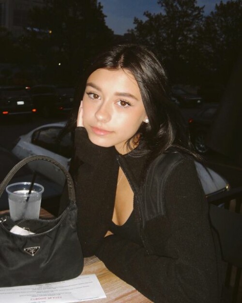 talk 2 meImage2b9d7a720409cc955