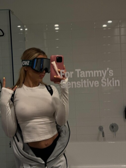 tammyhembrow_1753915594_3688433801480758800_320914629a2bd02e2bc87840c.jpeg