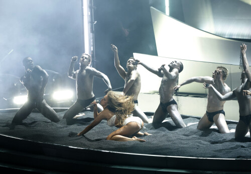 tate 203130cec9e75a61864