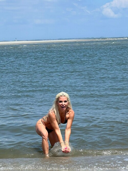 tatianasteele69 05 04 2023 2828293537 Happy Wednesday Ive been missing my happy place 35e08126a2697c