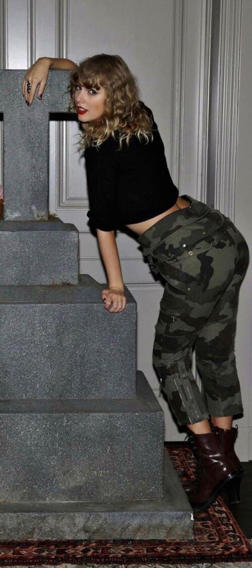 taylor swift booty getting bigger v0 qcvyi6fz7ska1d44f05ba39b175f2