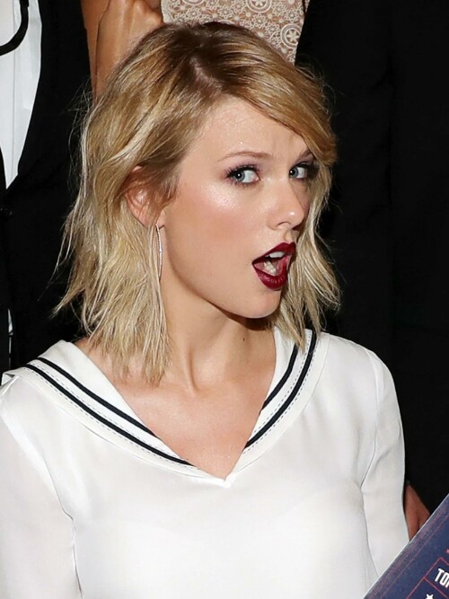 taylor swift glamour 27oct17 gettyimages 601180796 sq