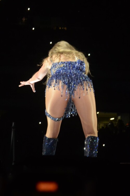 taylor13416d3dae80fe055c7